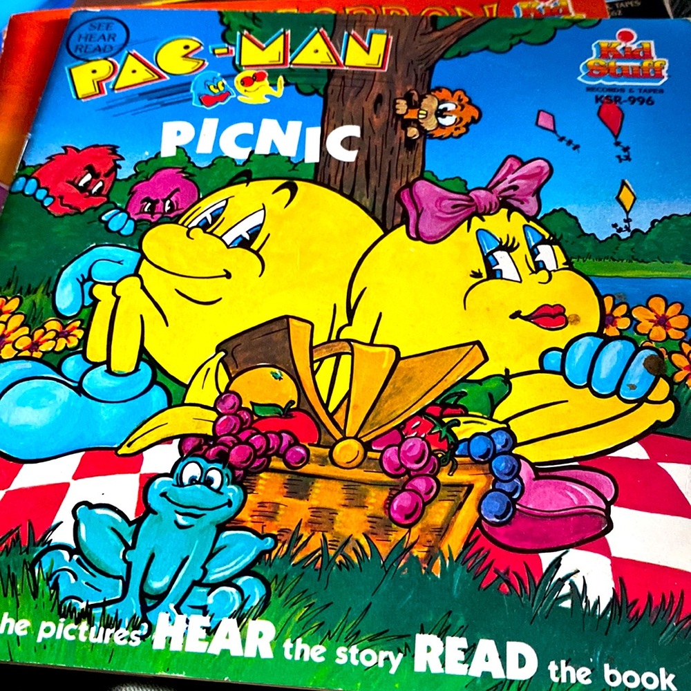 Vintage Kids Stuff 1980 Pac-Man Picnic Talking Story Book & 33 Record /vinyl Set